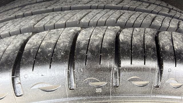 Certified 2024 Chevrolet Equinox Premier image 40