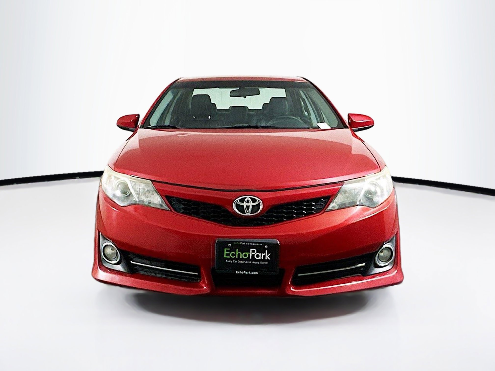 Used 2013 Toyota Camry L image 2