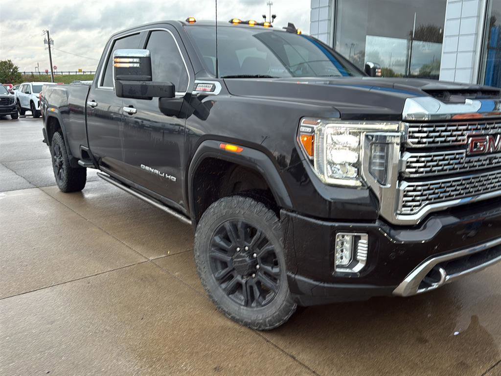 Used 2021 GMC Sierra 2500 Denali w/ Denali Black Diamond Edition image 8