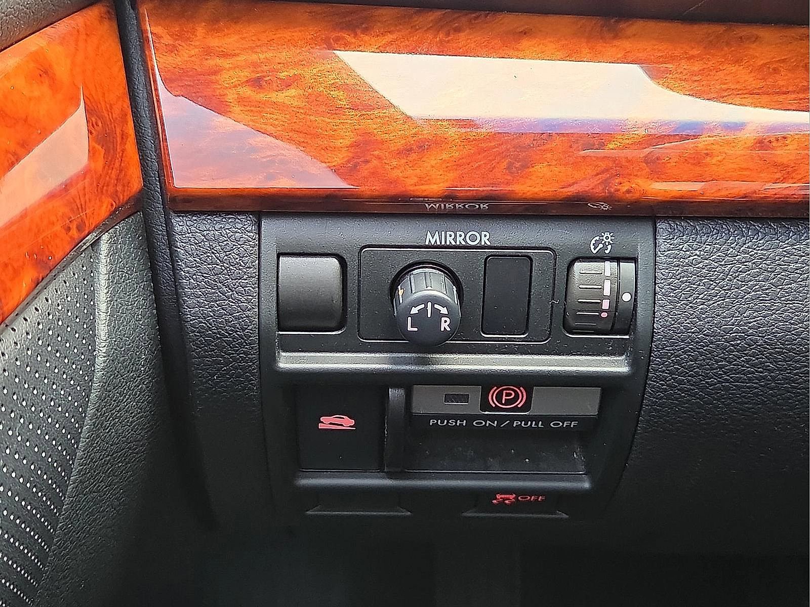 Used 2012 Subaru Outback 2.5i Limited w/ Moonroof Pkg image 22