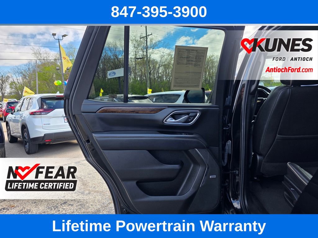 Used 2024 Chevrolet Tahoe Premier AWD/4WD image 17