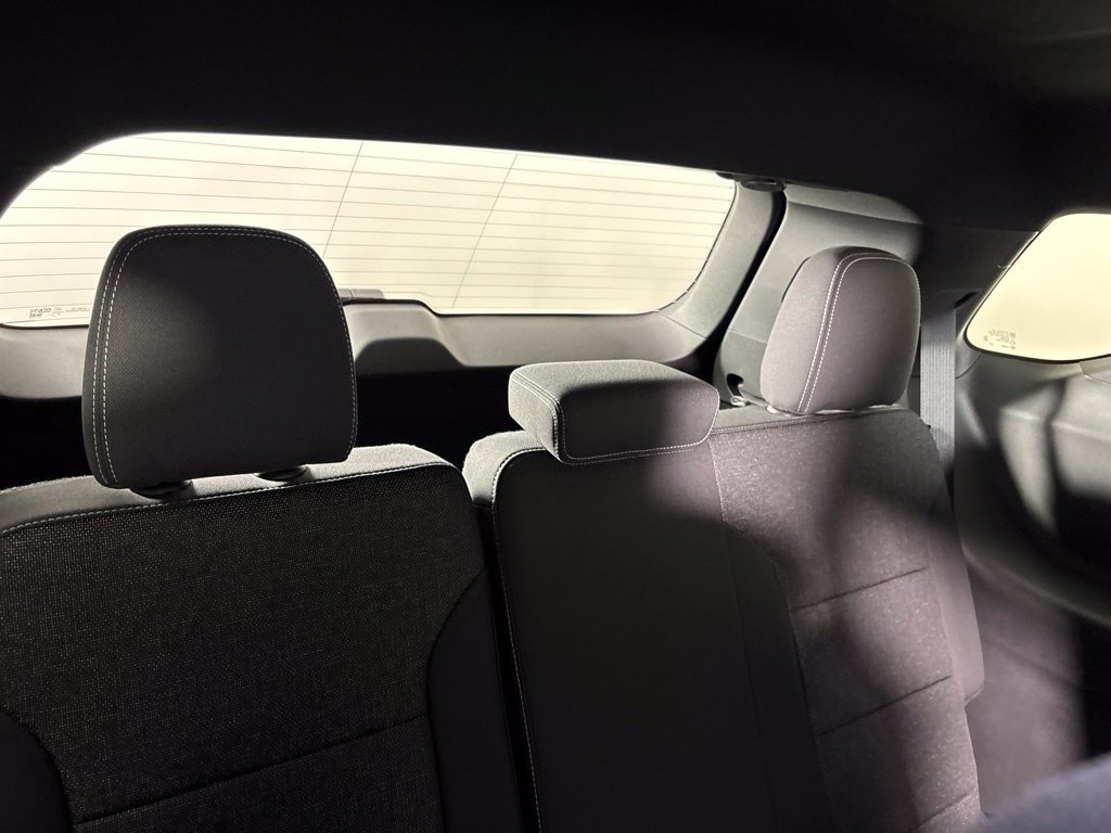 New 2027 Chevrolet Traverse LT w/ LPO, Floor Liner Package FWD image 16