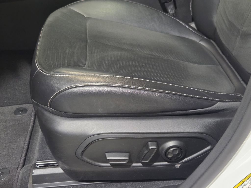 Certified 2023 Jeep Grand Cherokee Altitude image 15