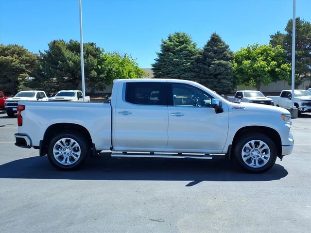 Certified 2022 Chevrolet Silverado 1500 LTZ w/ Technology Package AWD/4WD image 4