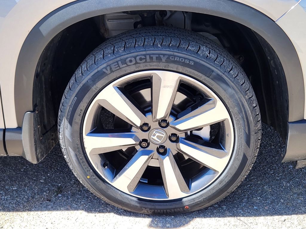 Used 2024 Honda Pilot Touring image 13