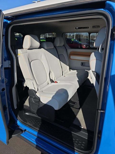 Used 2025 Volkswagen ID. Buzz 1st Edition image 12