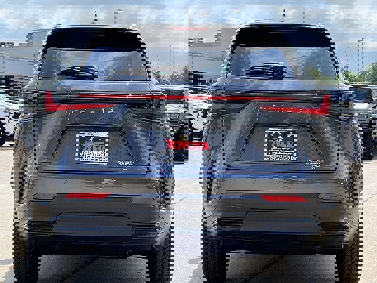 Used 2025 Lexus NX 350h AWD w/ Accessory Package (2T) image 5