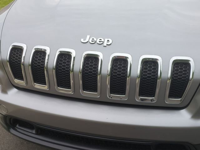 Used 2014 Jeep Cherokee Latitude FWD image 24