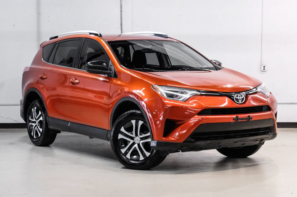 Used 2016 Toyota RAV4 LE FWD image 6