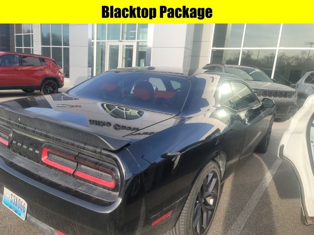 Used 2019 Dodge Challenger SXT w/ Blacktop Package image 7