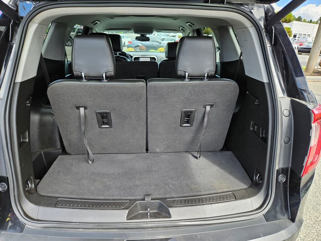 Used 2021 GMC Acadia SLT image 13