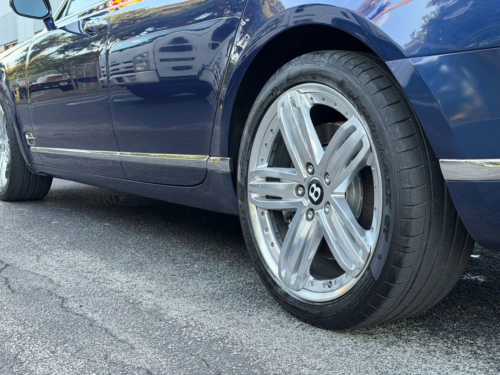 Used 2014 Bentley Mulsanne RWD image 12