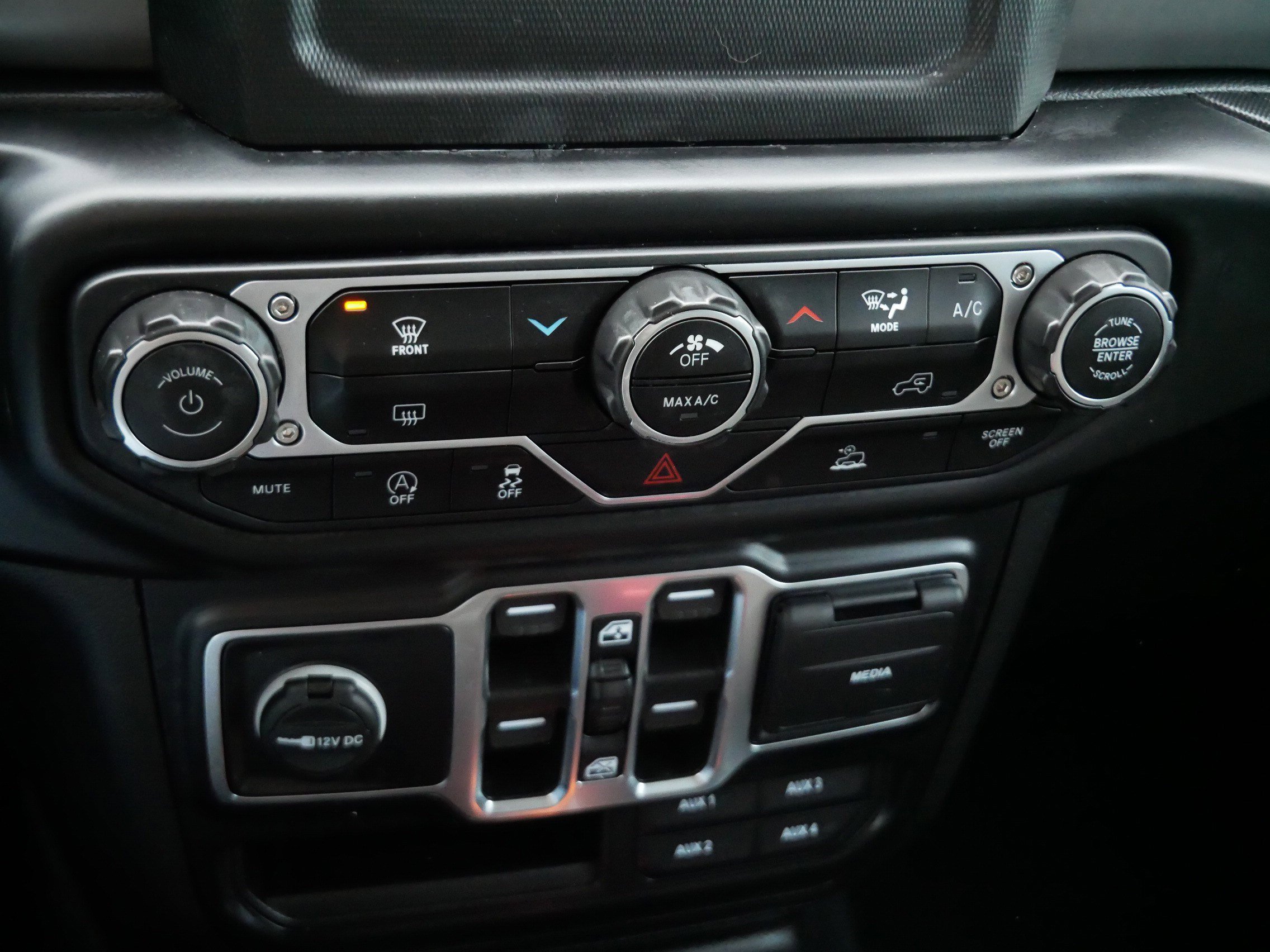 Used 2022 Jeep Wrangler Unlimited Sport image 23