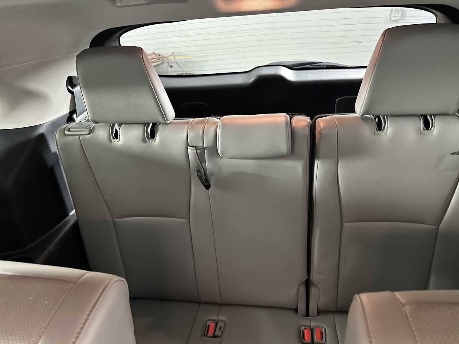 Used 2023 Toyota Highlander Limited image 34