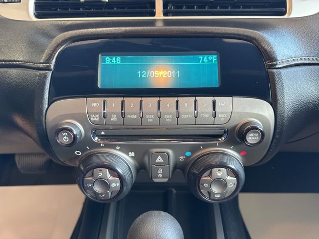 Used 2015 Chevrolet Camaro LS RWD image 18