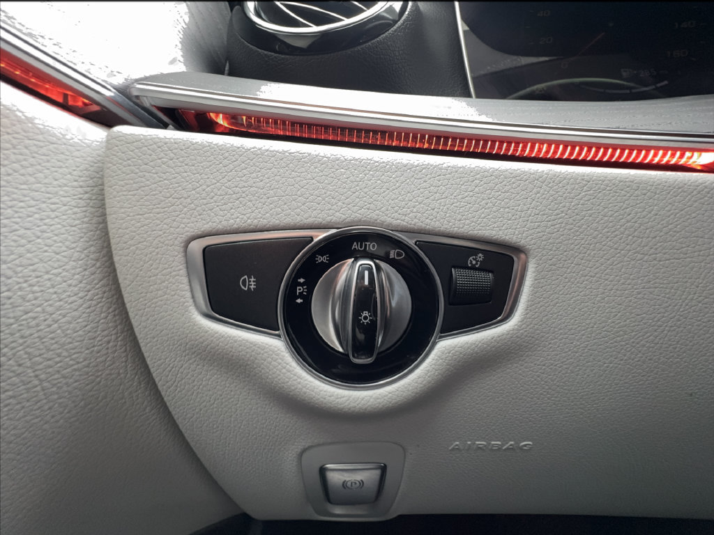 Used 2023 Mercedes-Benz E 350 Sedan image 41