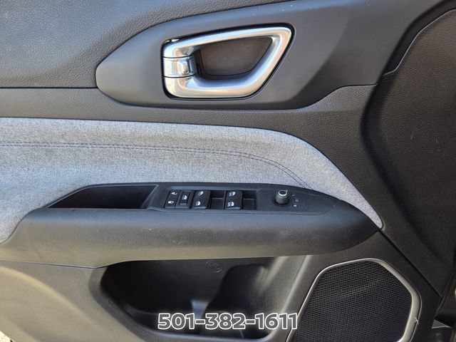 Used 2024 Jeep Compass Latitude AWD/4WD image 29