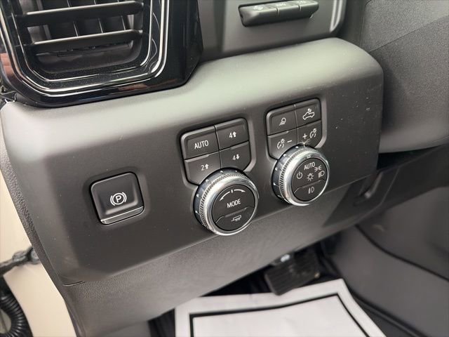New 2026 GMC Sierra 2500 AT4 w/ AT4 Premium Plus Package image 12