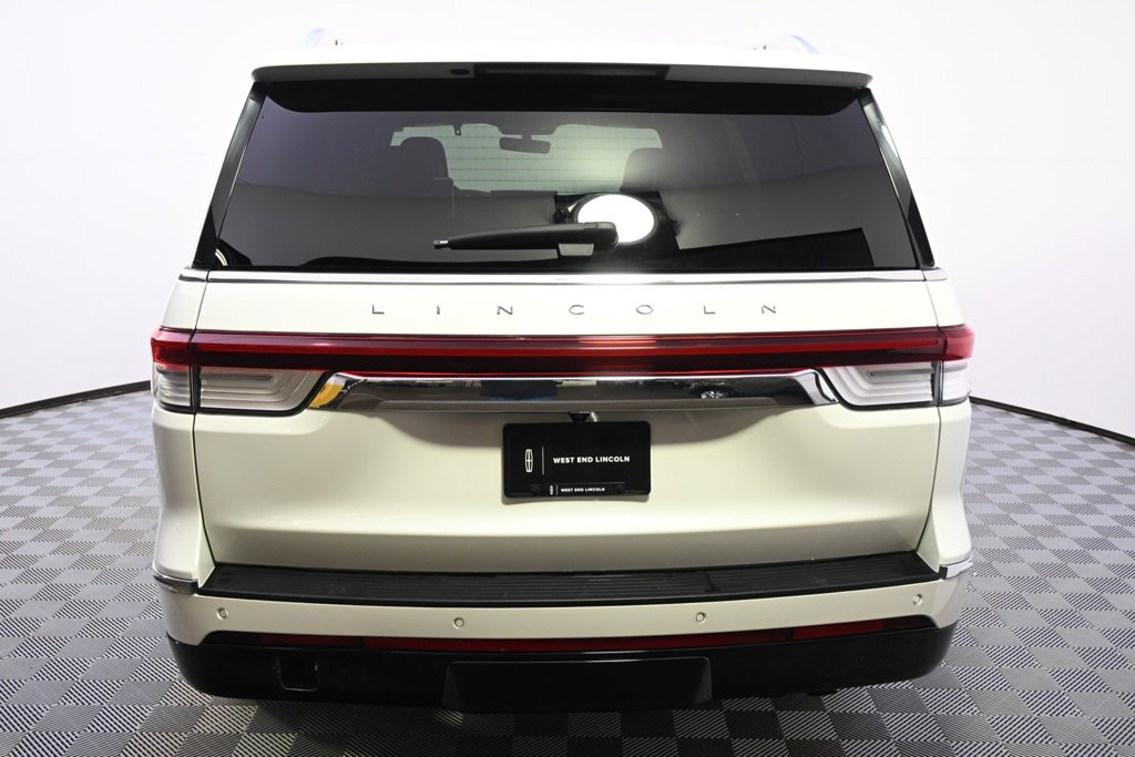 Used 2022 Lincoln Navigator Reserve w/ Monochromatic Package image 5