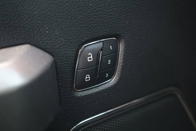 Used 2016 Ford F150 Platinum w/ Equipment Group 701A Luxury image 15