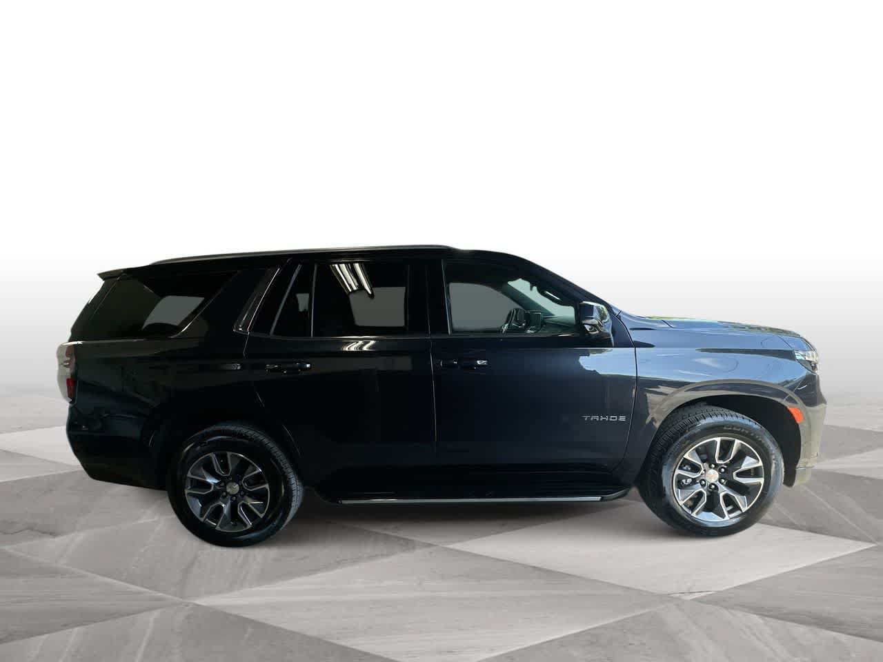 Used 2023 Chevrolet Tahoe LT w/ Luxury Package AWD/4WD image 9