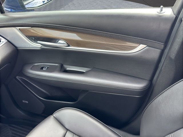 Used 2025 Cadillac XT6 Sport w/ Platinum Package image 26