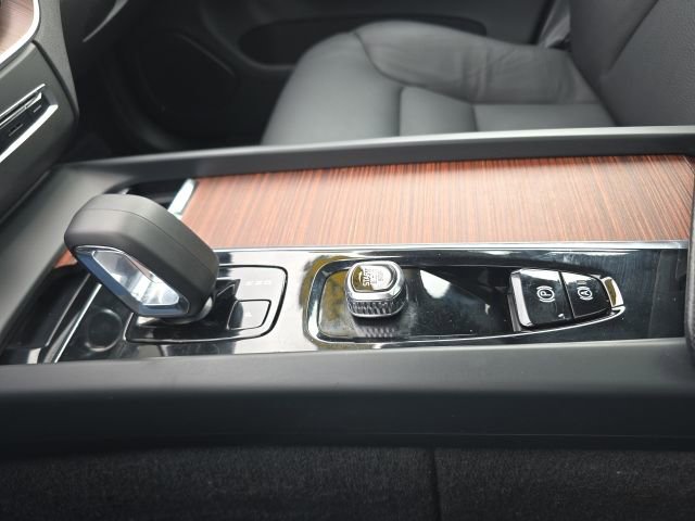 Certified 2023 Volvo XC60 B5 Plus w/ Climate Package image 35