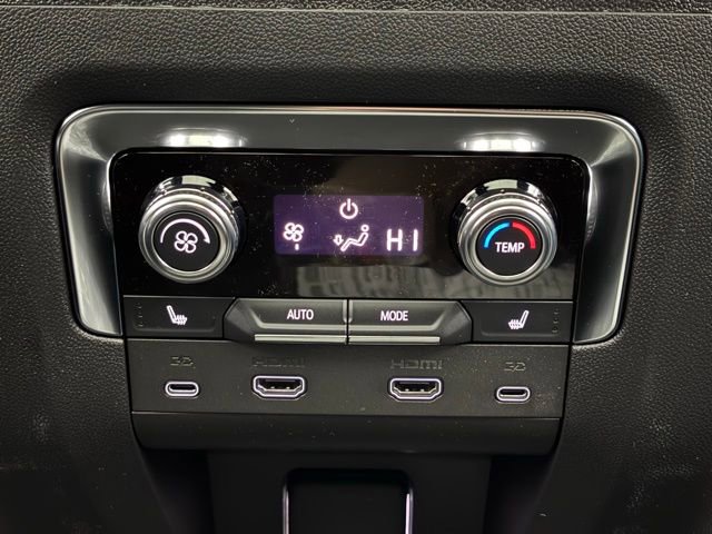 New 2026 GMC Yukon Denali w/ Denali Reserve Package image 9