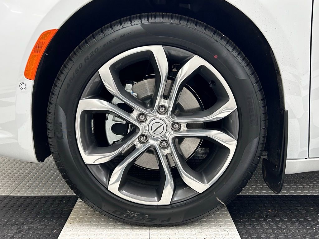 New 2026 Chrysler Pacifica Pinnacle w/ Trailer Tow Group image 7