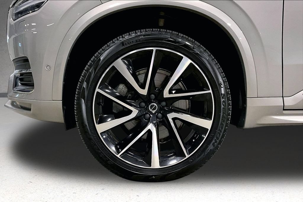 Certified 2024 Volvo XC90 B6 Ultimate w/ Protection Package Premier AWD/4WD image 36