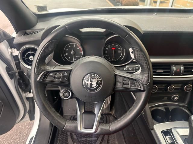 Used 2022 Alfa Romeo Stelvio Veloce AWD/4WD image 13