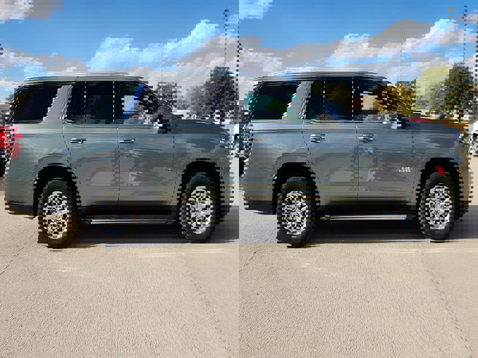 Used 2024 Chevrolet Tahoe LT image 5