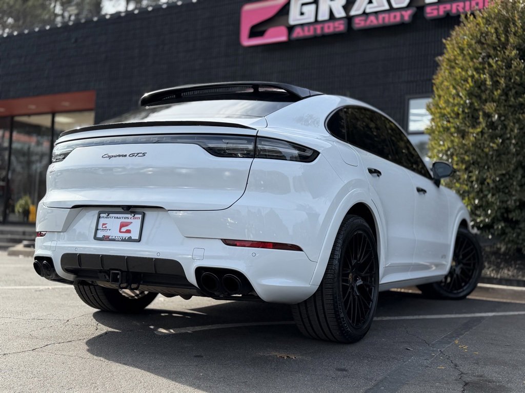 Used 2023 Porsche Cayenne GTS image 13