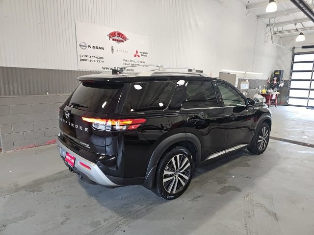 Certified 2022 Nissan Pathfinder Platinum w/ Cargo Package AWD/4WD image 3