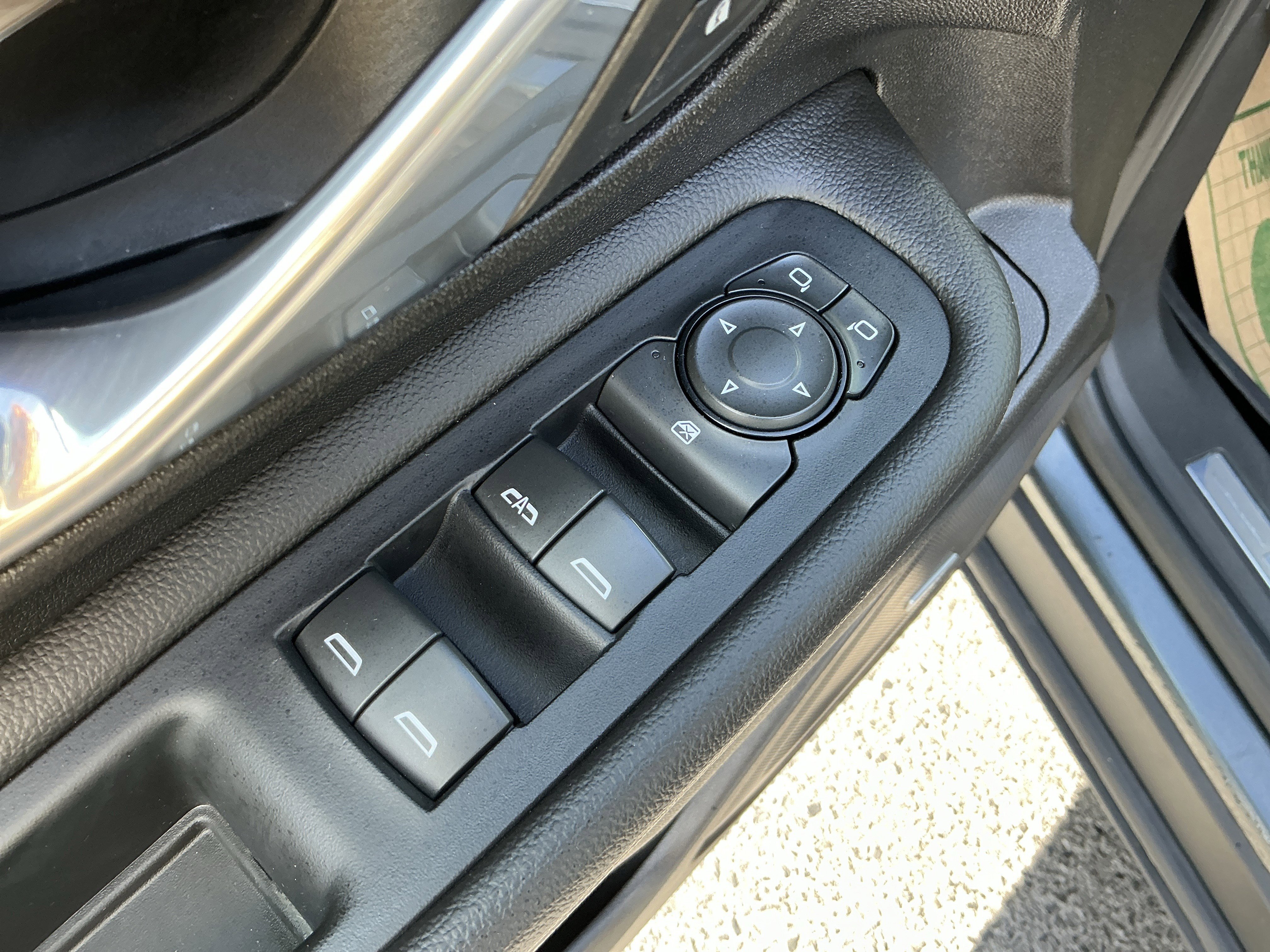 Used 2020 GMC Terrain Denali w/ Denali Premium Package AWD/4WD image 14