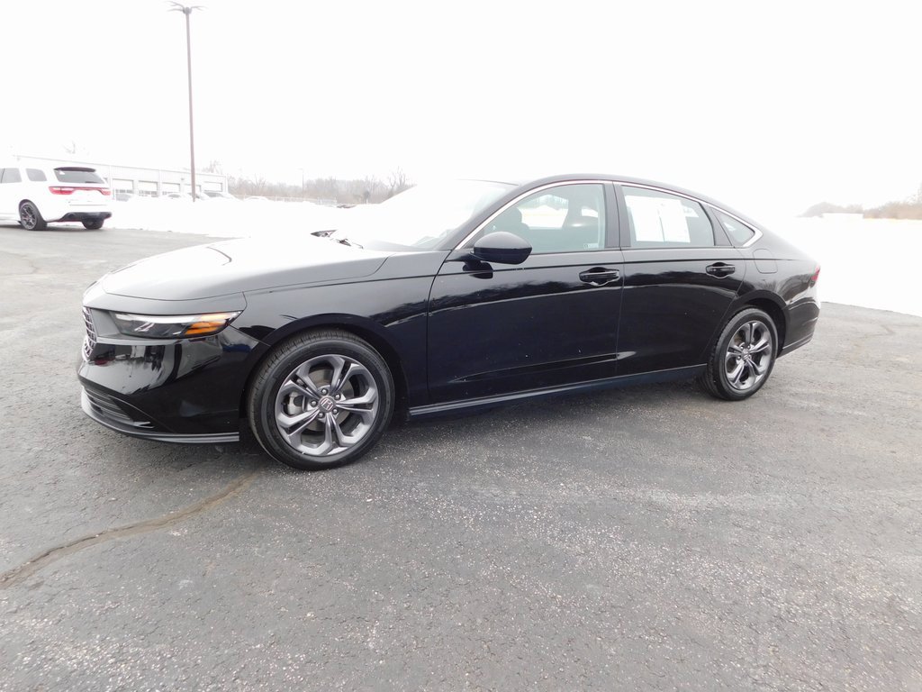 Used 2023 Honda Accord EX image 7
