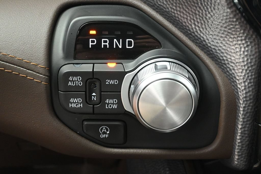 Used 2025 RAM 1500 Limited AWD/4WD image 24