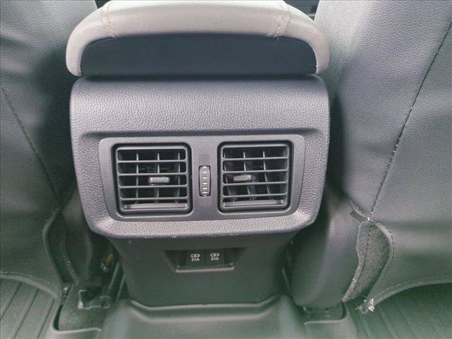 Certified 2022 Toyota Venza LE AWD/4WD image 16