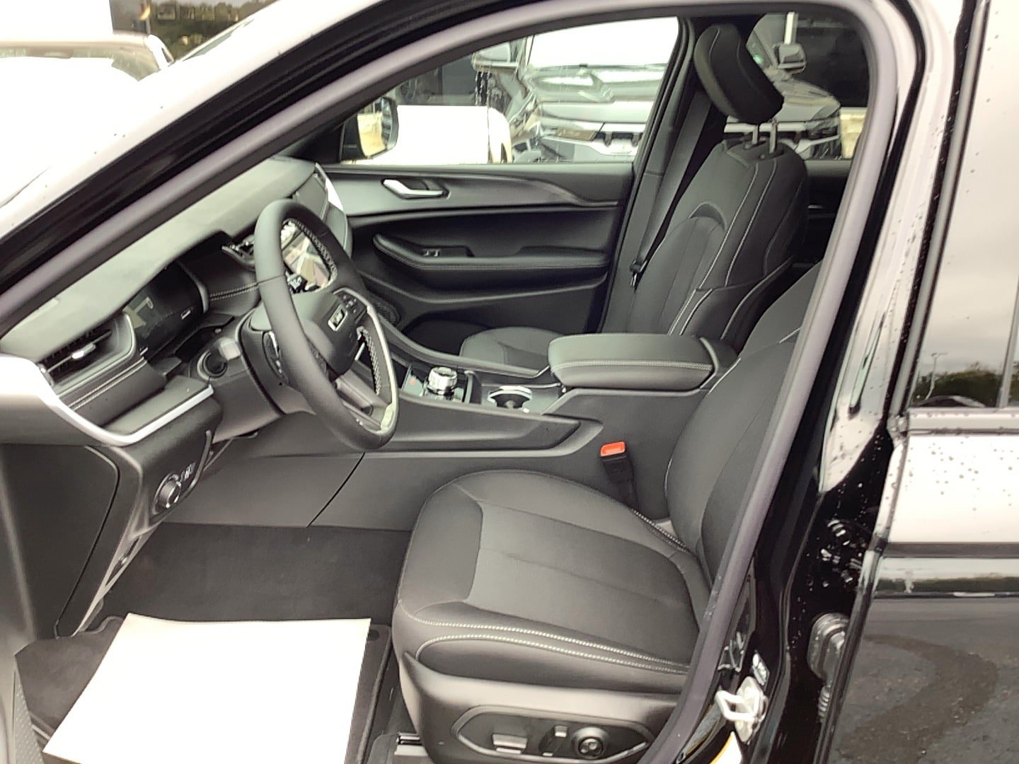 New 2027 Jeep Grand Cherokee Laredo X AWD/4WD image 9