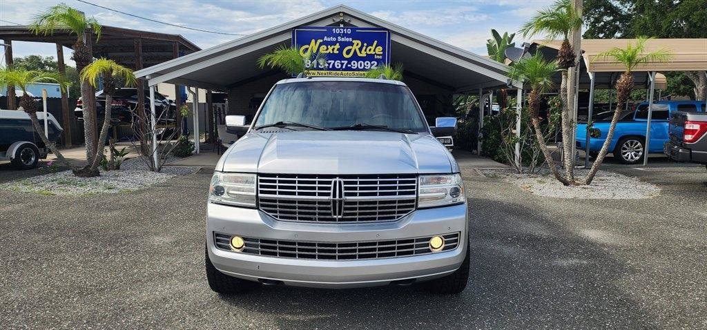 Used 2010 Lincoln Navigator L 4WD image 3
