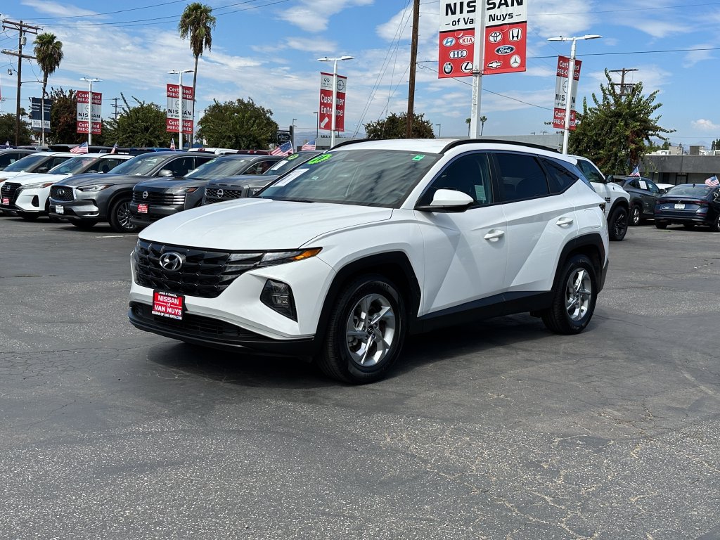 Used 2024 Hyundai Tucson SEL FWD image 2