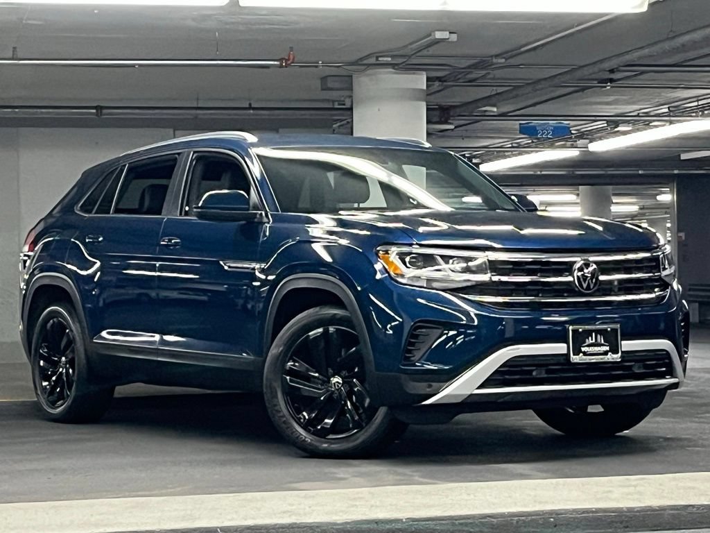 Certified 2023 Volkswagen Atlas Cross Sport SE w/ Black Wheel Package AWD/4WD video 2