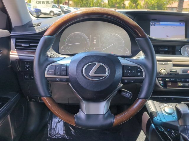 Used 2016 Lexus ES 350 FWD image 16