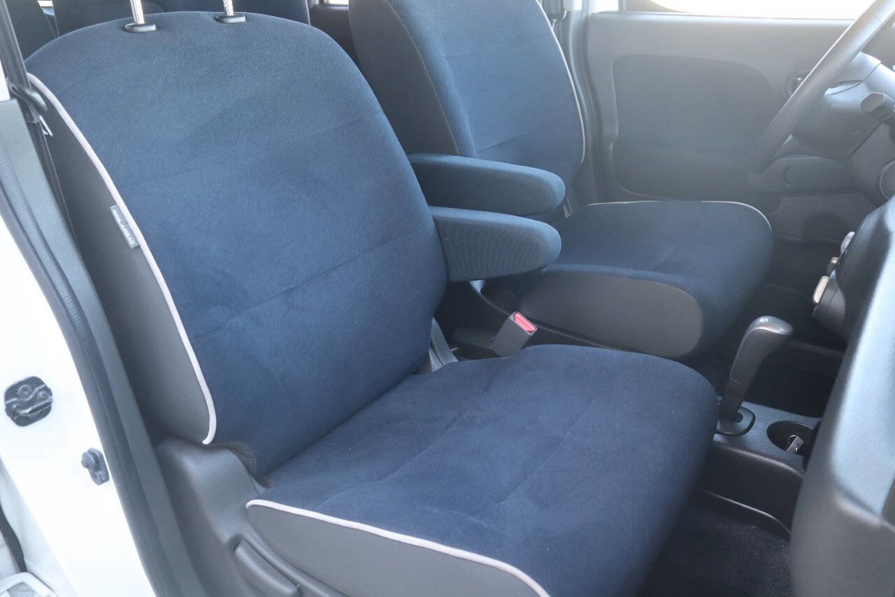 Used 2012 Nissan Cube 1.8 S w/ Indigo Limited Edition Pkg image 6