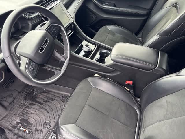 Used 2025 Jeep Grand Cherokee L Altitude RWD image 9
