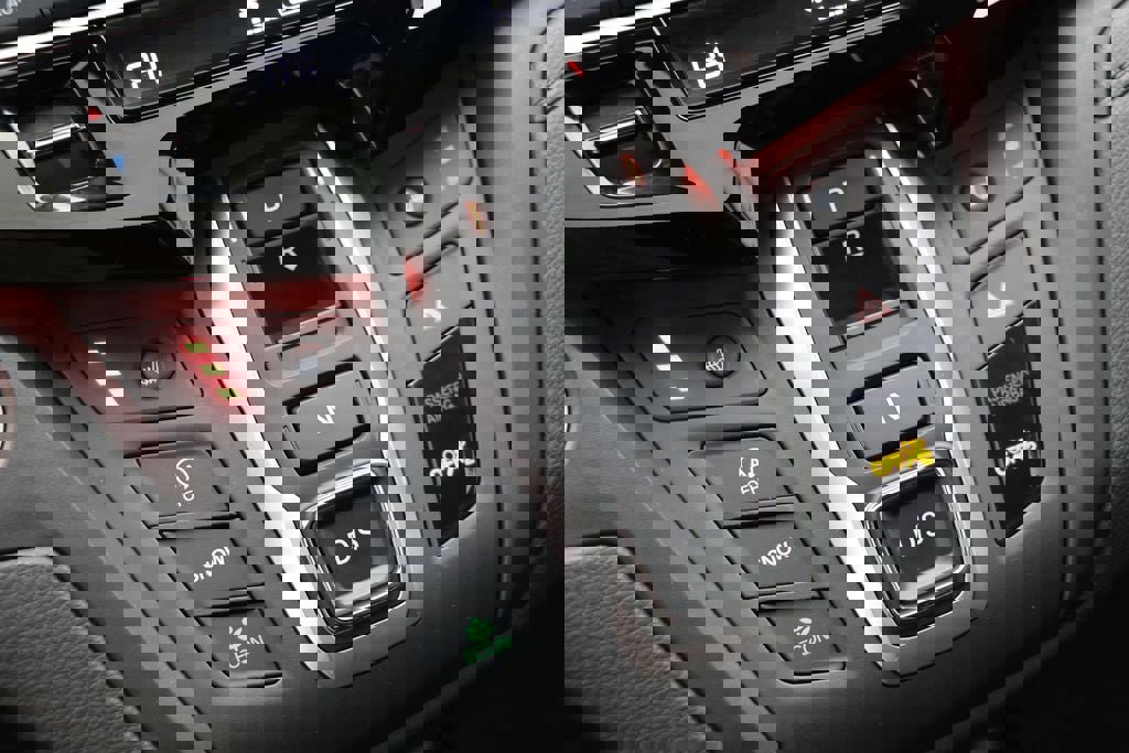 Used 2025 Honda Odyssey Sport-L image 24