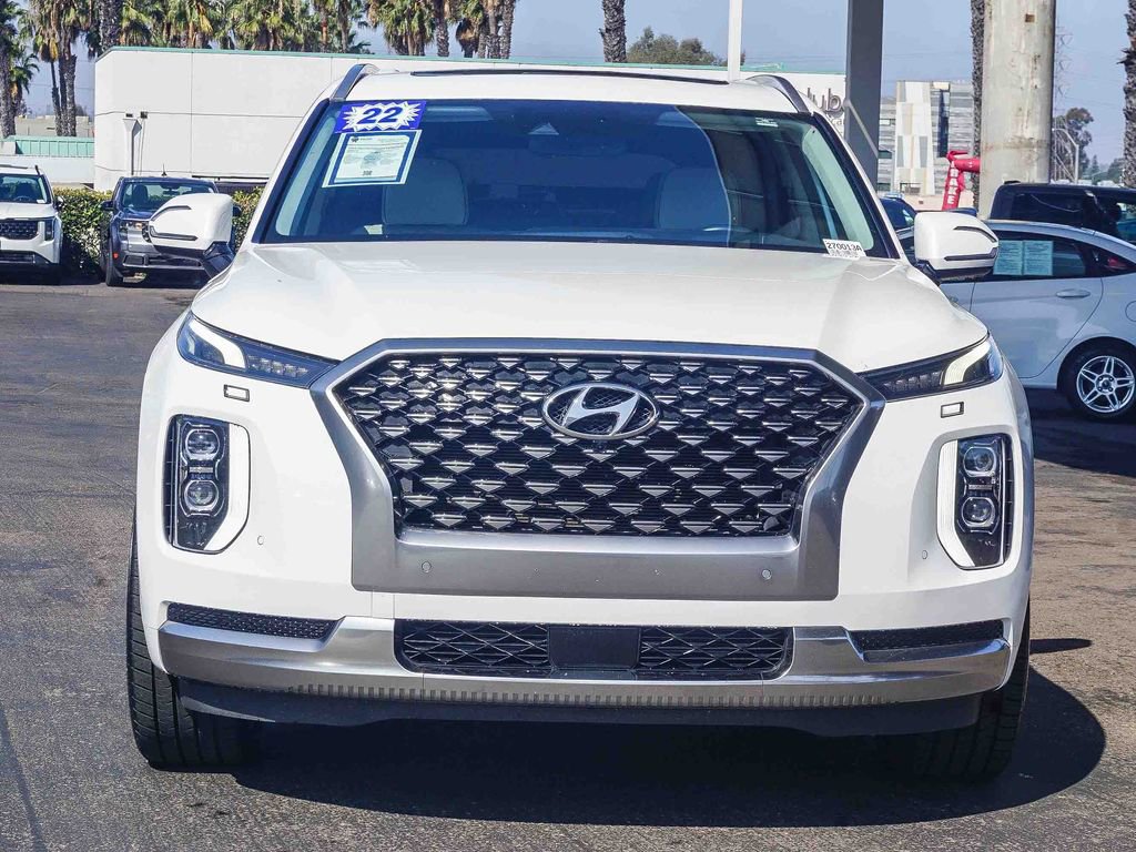 Used 2022 Hyundai Palisade Calligraphy image 2
