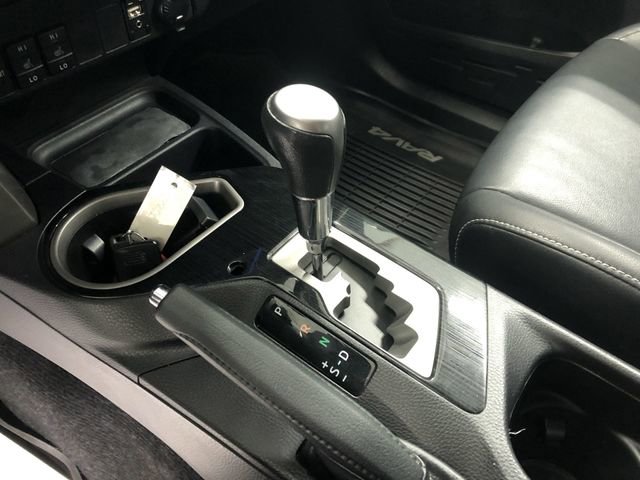 Used 2018 Toyota RAV4 Limited image 26