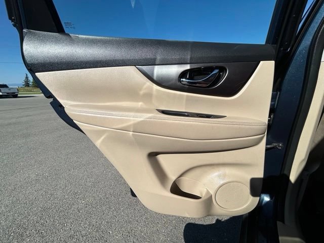 Used 2015 Nissan Rogue S AWD/4WD image 36