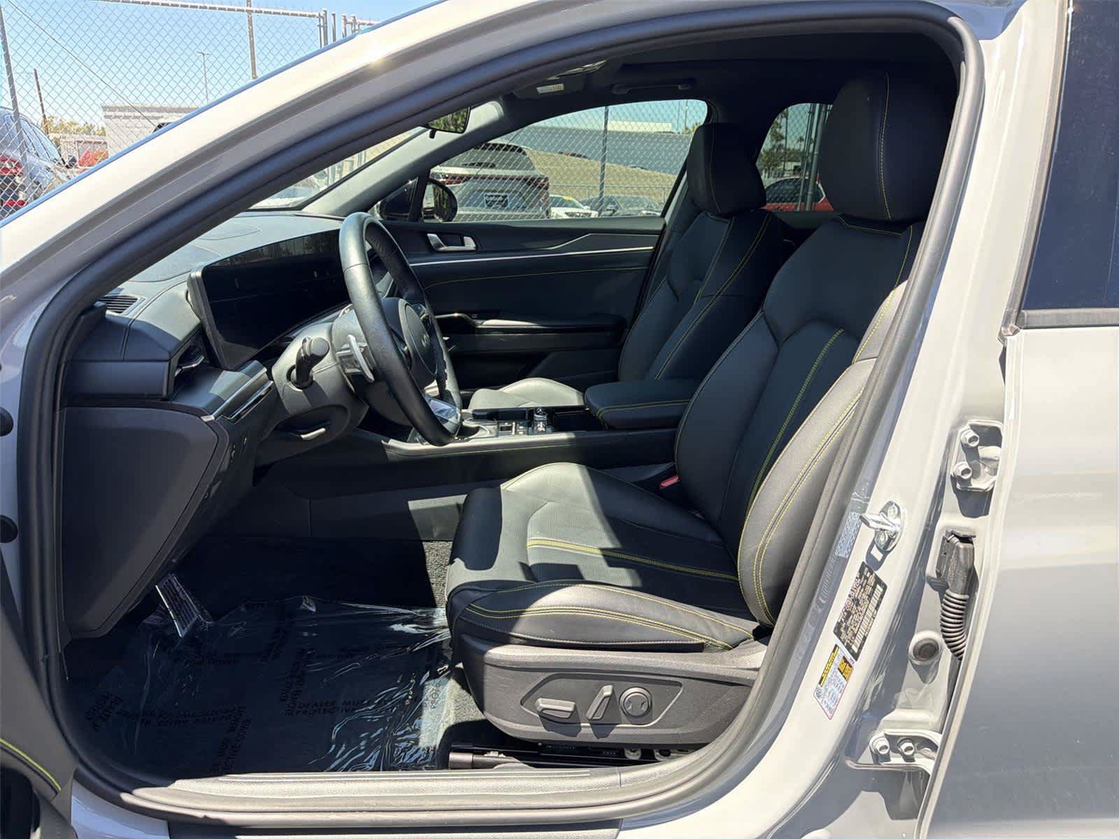 Used 2025 Kia K5 GT w/ GT1 Package FWD image 12